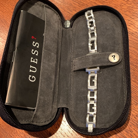 Guess “Ice” Bracelet Watch - Picture 3 of 12